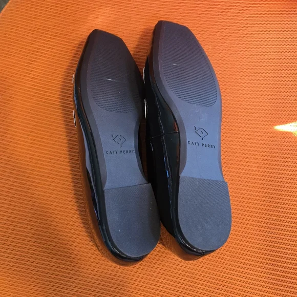 Katy Perry Evie Daisy Flat - Picture 3 of 5